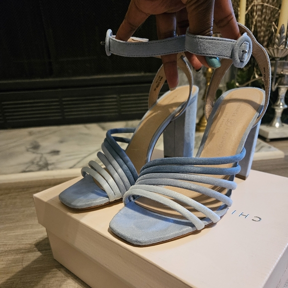 Blue Ombre Strappy suede Chunky Heels 💙🩵🤍 - Picture 3 of 10